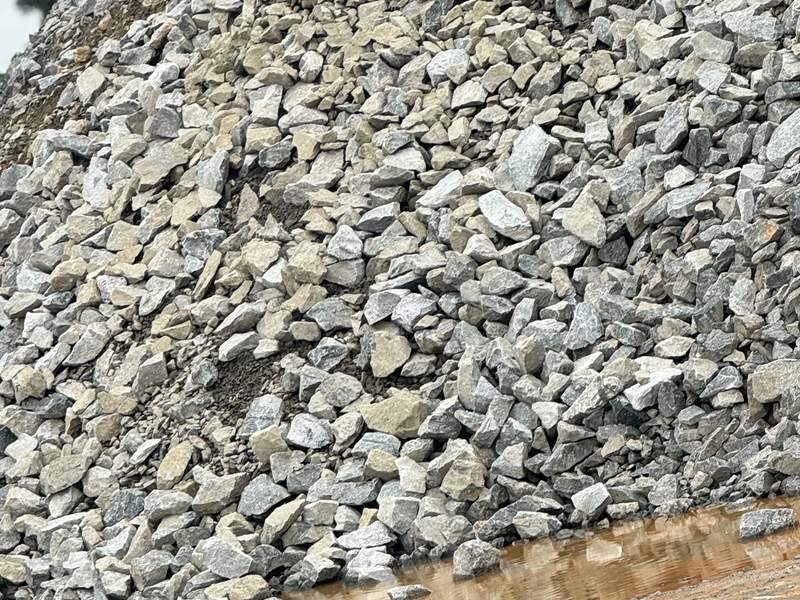 Hardcore stones for filling and road work