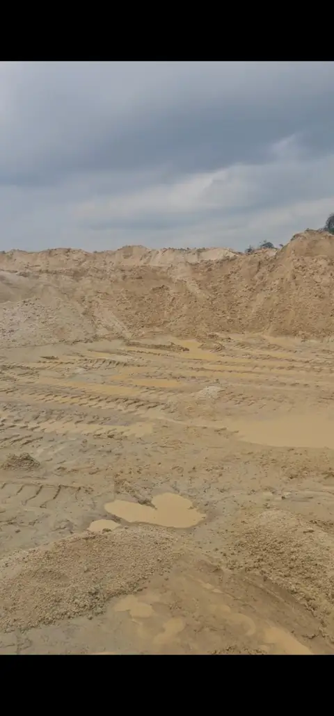 Sharp sand supplied by Pamitadz